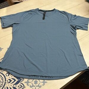 Lululemon men’s shirt